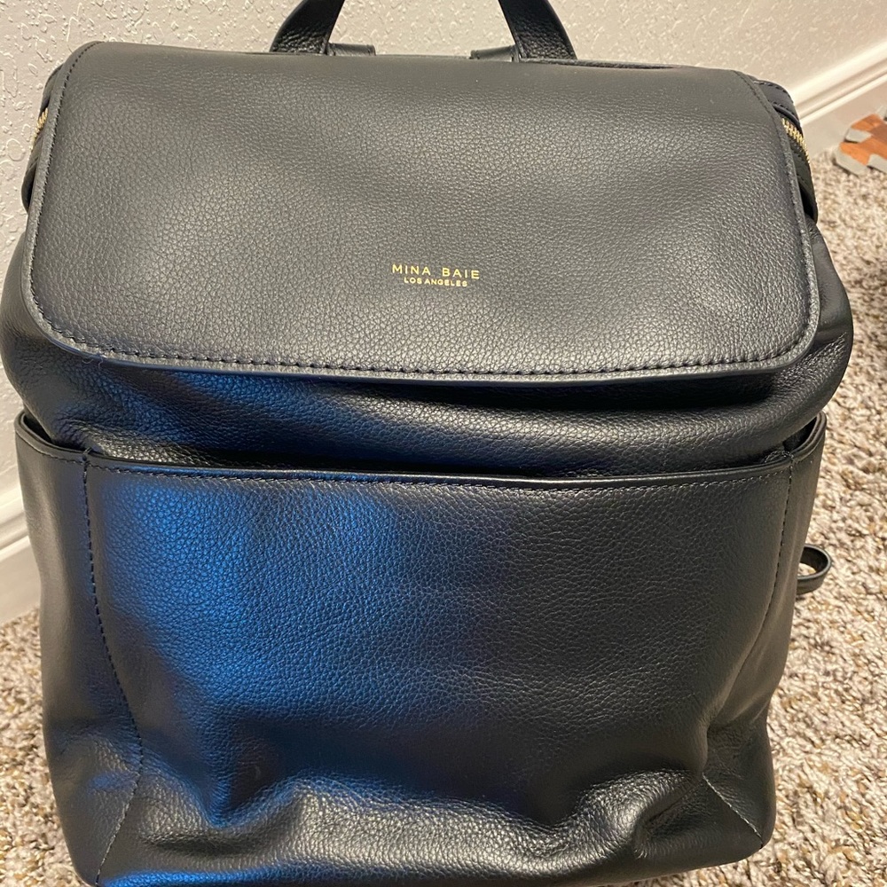 Mina Baie Leather Mini Kinney